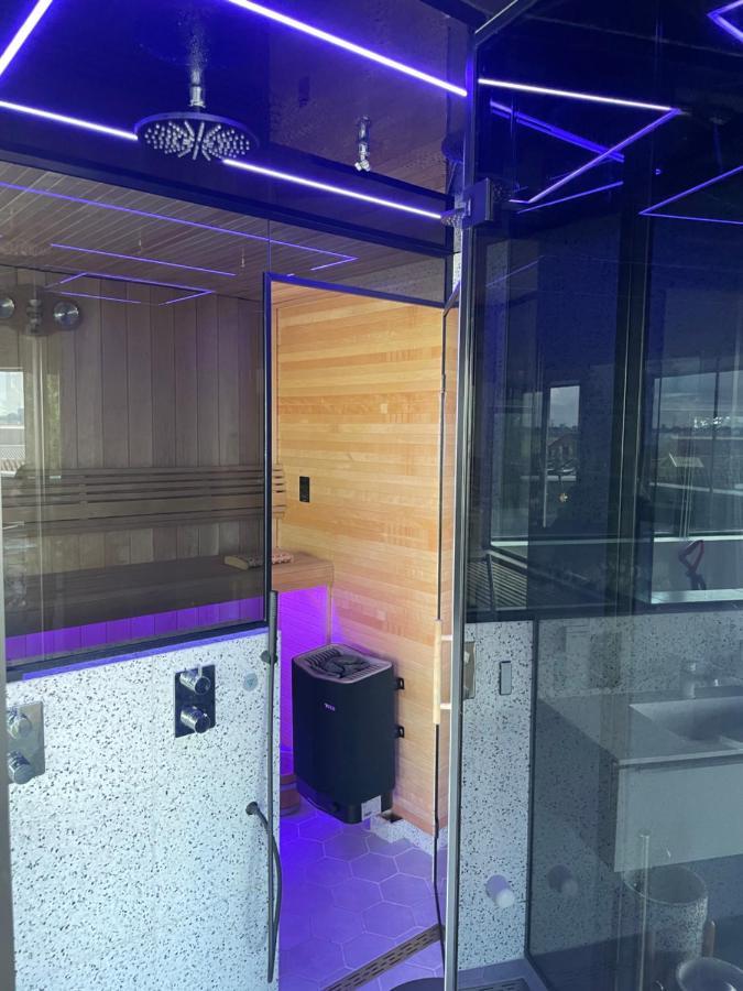 Above And Beyond - Luxe Suite Met Sauna En Stoomdouche Zaandam Exterior foto